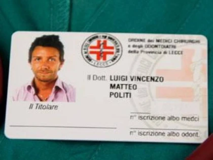 Fals chirurg italian, cu doar 8 clase, descoperit în România