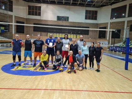 Fan Arad şi-a premiat campionii naţionali din 2021 la beach-volley, Cătălin Lelea şi Emil Lung