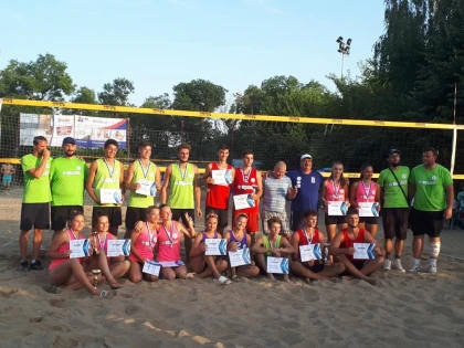 Fan Tour Open la beach-volley şi-a desemnat câştigătorii! De astăzi începe, la Arad, Cupa României