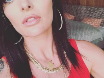 Fanii Deliei, revoltați de noul look al vedetei. „Zici că ești spoitoreasă”