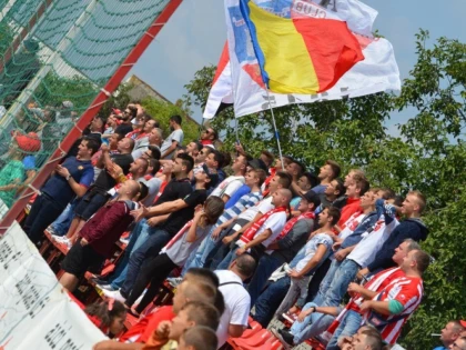 FANII UTA-EI, AŞTEPTAŢI LA VOLUNTARI: “NU DĂM NICIODATĂ ÎNAPOI!”