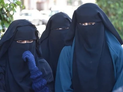 Fără burka în public: Autorităţile elveţiene vor da amenzi de aproape 1.000 de euro