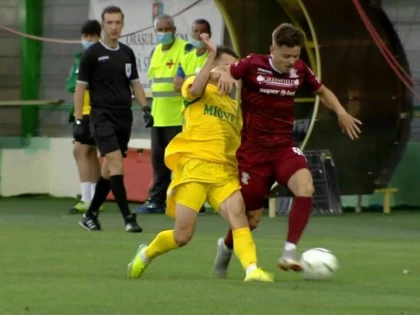 Fără gol în play-off-ul din Liga 2: remiză pentru UTA, în CS Mioveni - Rapid!