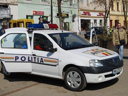 FARA PERMIS DE CONDUCERE A INTRAT INTR-UN STALP