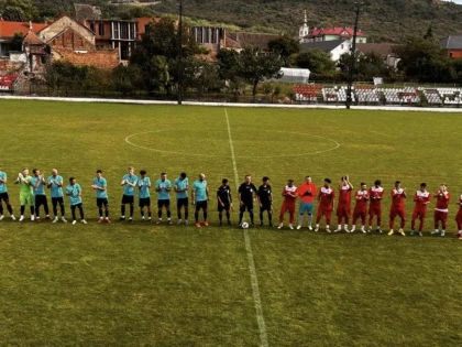 Favoritele își intră în mână , în Liga 4 Arad! Victorii pentru Păuliș, Curtici și Felnac