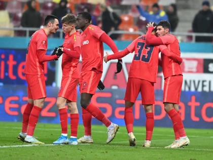 FCSB încheie anul pe podiumul Superligii, CFR Cluj are minge de...lider în fața Sibiului