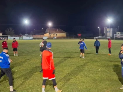 Felnacul s-a reunit cu primarul Malița în vestiar și trei întăriri la mijloc (FOTO)