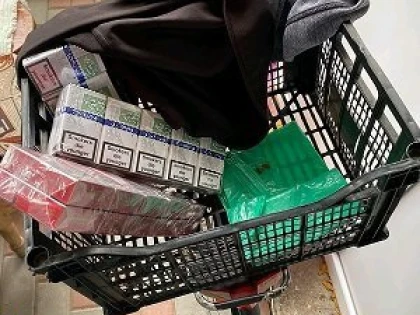 Femeie de 59 de ani, prinsă cu țigări de contrabandă în Vlaicu