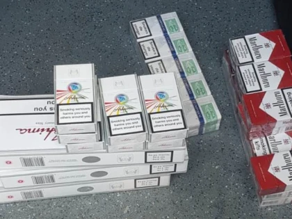 Femeie de 66 de ani, din Satu Mare, prinsă în Piața Catedralei cu țigări de contrabandă