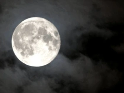 Fenomen astronomic spectaculos: Super Luna îşi va face apariţia de două ori în august