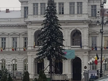 Festivitatea de aprindere a iluminatului festiv va avea loc marți, în centrul Aradului