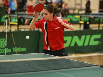 FETELE DE LA CSM ARAD SI-AU ASIGURAT MENTINEREA IN SUPERLIGA DE TENIS DE MASA