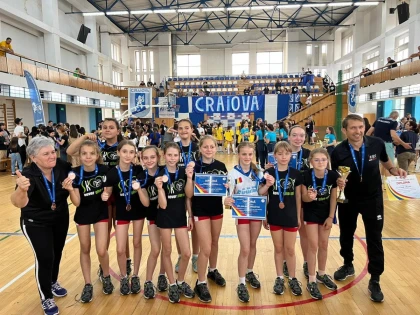 Fetele de la Victoria Nădlac au obținut bronzul național la minivolei