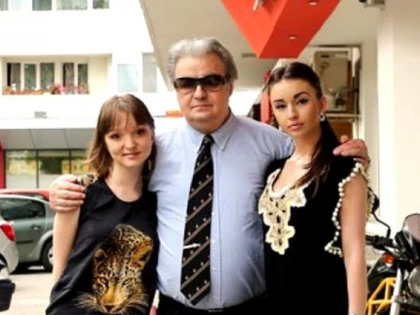 Fetele lui Corneliu Vadim Tudor i-au scos lucrurile la licitație