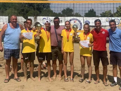 Fetele și băieții de la ProVolei Arad sunt campioni naționali de cadeți la volei pe plajă