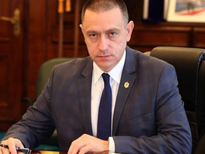 Fifor: Bolojan se joacă cu focul lângă butelie