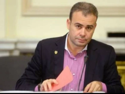 FINANTELE LUCREAZA CU BANCILE CARE AU CREDITE IN FRANCI ELVETIENI PENTRU O NOUA SOLUTIE