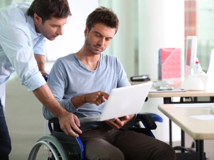 Firmele, taxate dacă nu vor angaja și persoane cu handicap