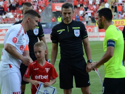 Florin Andrei va conduce la centru meciul de sâmbătă, dintre „U” Cluj și UTA