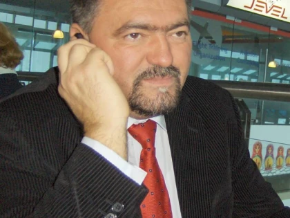 FLORIN REMETAN: "PONTA MINTE ROMANII CU REDUCEREA CAS!"