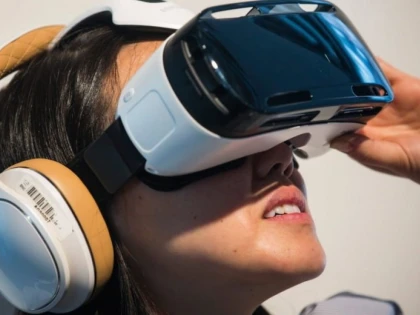 FOBIILE AR PUTEA FI DEPĂȘITE CU AJUTORUL REALITĂȚII VIRTUALE