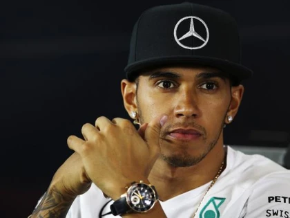Fosta iubită a lui Hamilton dă din casă. Comportament bizar și reguli ciudate