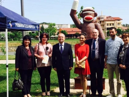 FOSTUL PREMIER EMIL BOC A INAUGURAT O ... MAIMUTA (VIDEO)