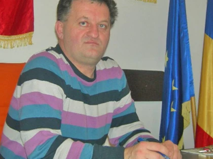 Fostul primar Aurel Radiţa a fost ridicat de procurori. La mijloc sunt 10 miliarde