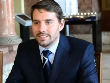 FOSTUL PRINCIPE NICOLAE FACE PRIMELE PRECIZĂRI ÎN CAZUL EXCLUDERII DE SUCCESIUNE LA TRON