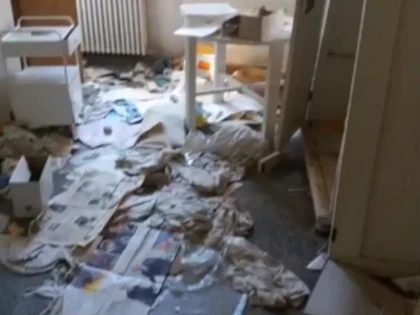 Fostul spital din Gurahonţ, închis de PDL, este furat pe bucăţi (VIDEO)