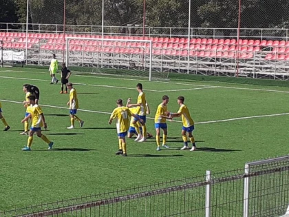 Fotbaliștii U17 ai Gloriei Arad au obținut a doua victorie, duș rece la U19
