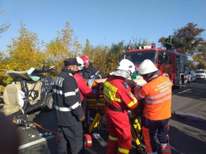 (FOTO) Accident pe DN79, între Șimand și Chișineu-Criș. O victimă, preluată de elicopterul SMURD