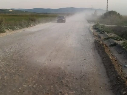 (FOTO) Aici sunt banii dumneavoastră! Lucrări de mântuială pe drumul Seleuș-Pâncota