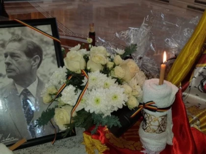 (FOTO) Arădenii l-au comemorat pe Regele Mihai, la un an de la ziua care îndolia România