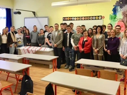 (FOTO) Consulul general român, în vizită la Liceul ”Nicolae Bălcescu” din Gyula