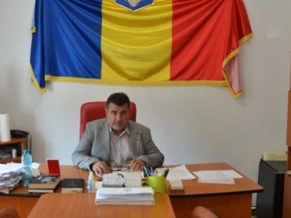 (FOTO) Daniel Blaj, primarul comunei Gurahonț: „Voi asfalta acolo unde primarii care au fost înaintea mea nici nu au visat“