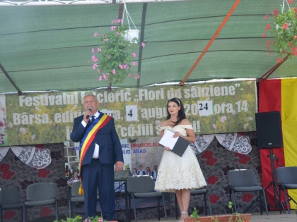 (FOTO) Flori de Sânziene, Festivalul folcloric de la Bârsa, a ajuns la ediția a-XVI-a