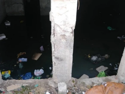 (FOTO) Fosta cantină Azoma, un pericol pentru cetățeni