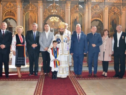 (FOTO) Hramul Bisericii Sfânta Parascheva și festivalul „La obârșii, la izvor", organizate la Gyula