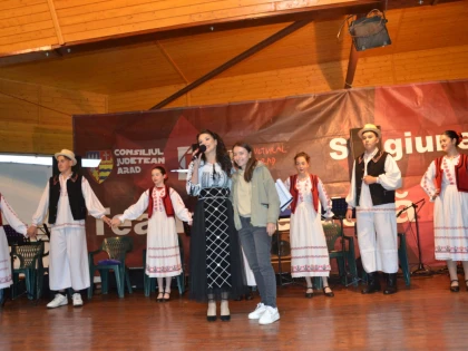(FOTO) La Moneasa au început activitățile sportive și culturale