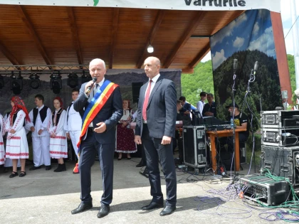 (FOTO) Moții s-au reunit la Nedeia de pe Valea Tăcășelelor, o sărbătoare cu o istorie de peste 100 de ani