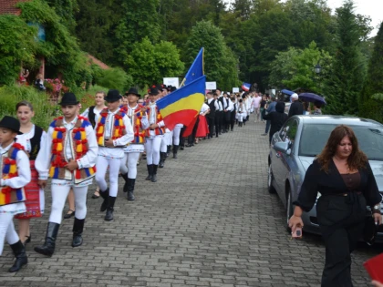 (FOTO) Primul Festival internațional de folclor din Moneasa a fost un real succes
