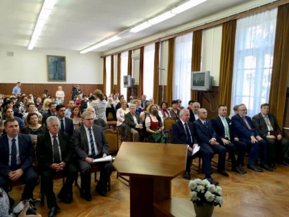(FOTO) „Rădăcini și aripi", conferința pedagogilor români din Ungaria