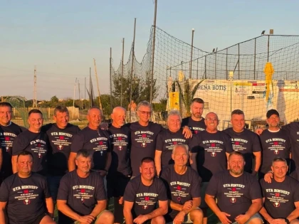 (FOTO) Revedere după 30 de ani pentru campionii Romvestului, generația care a readus Aradul în elita fotbalului juvenil
