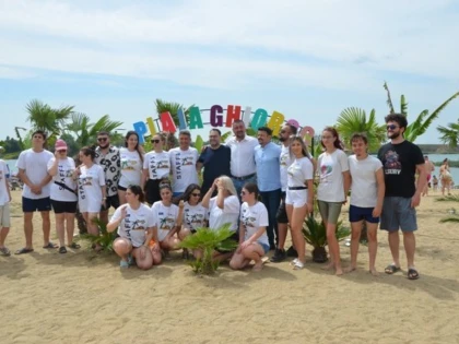 (FOTO) S-a deschis sezonul estival pe plaja din Ghioroc