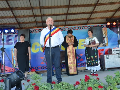 (FOTO) Sărbătoare mare la Șepreuș: mii de oameni au participat la „Zilele Comunei”