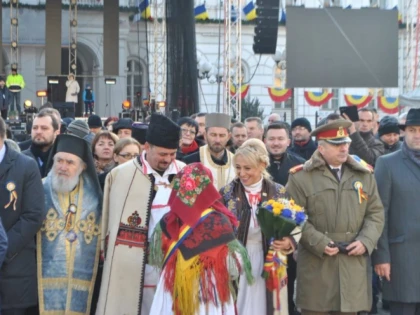 (FOTO) Sărbătorirea Zilei Naționale și a Centenarului Marii Uniri, la Arad