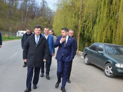 (FOTO) Sesiune de instruire a primarilor și secretarilor, în stațiunea Moneasa