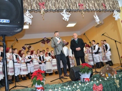 (FOTO) Un minunat spectacol de colinde a avut loc la Bârsa, în a doua zi de Crăciun