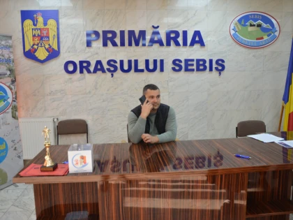 (FOTO) Un primar tânăr, cu realizări pe măsura așteptărilor cetățenilor din Sebiș